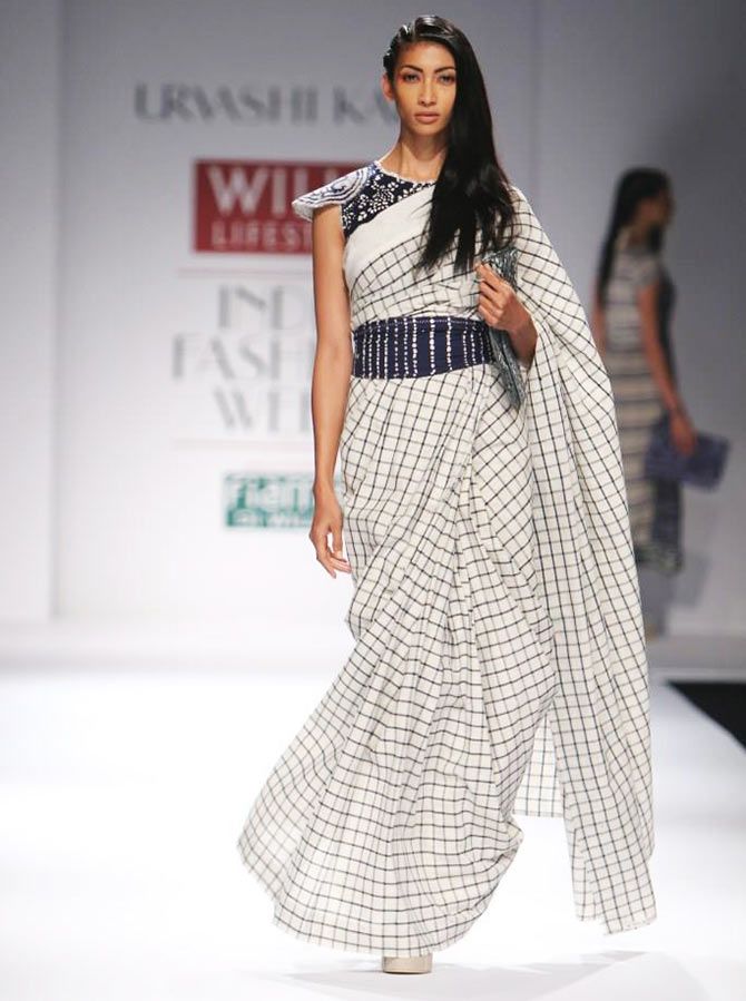 Sari beauties at India Fashion Week