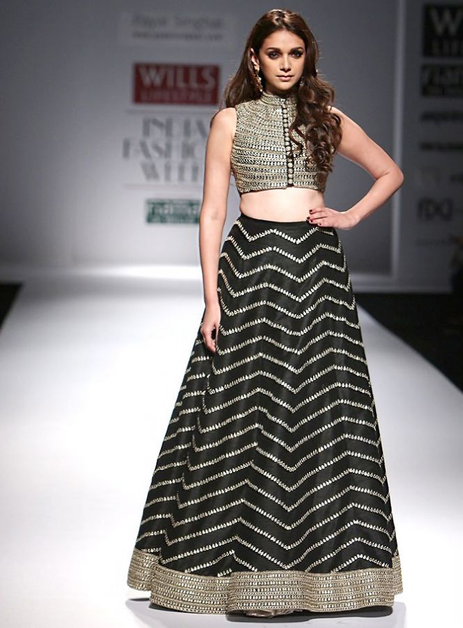Aditi Rao Hydari walks the ramp for Payal Singhal at Wills India Fashion Week.
