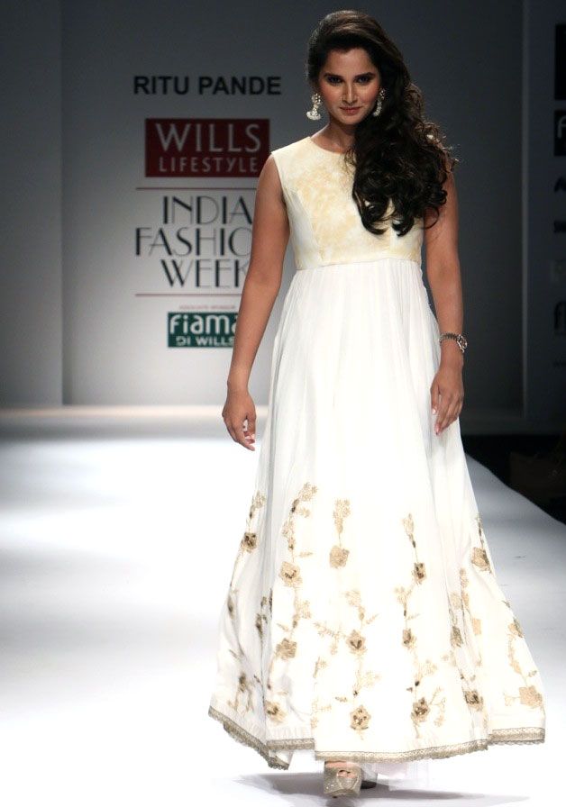 Sania Mirza walks the ramp for Ritu Pande at Wills India Fashion Week.
