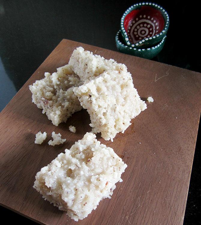 Sooji Coconut Barfi