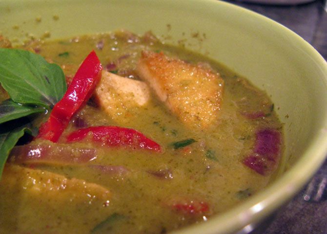 Tofu in Thai Basil Curry
