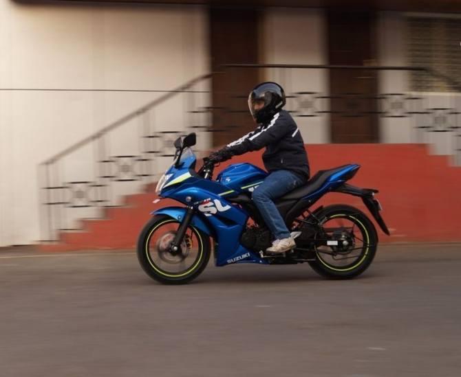 Suzuki Gixxer SF