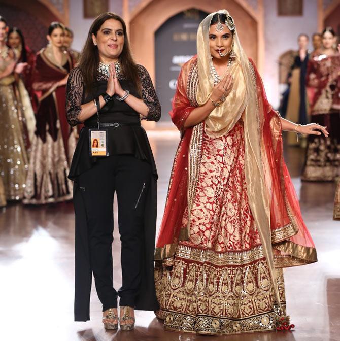 Richa Chadha with designer Reynu Taandon