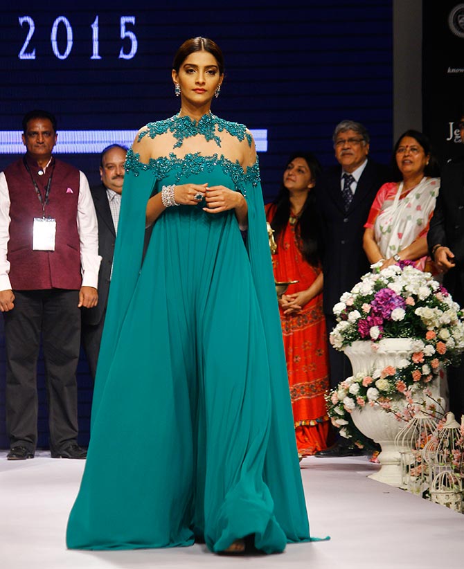 Sonam Kapoor for IIJW 2015