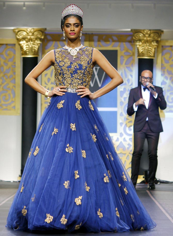 Archana Akhil Kumar wearing Surya Gold at IIJW 2015