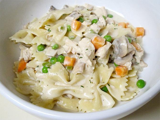 White Cream Chicken Pasta