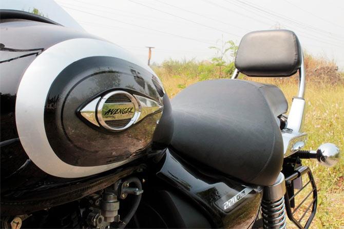 Bajaj Avenger 220 Street & 220 Cruise