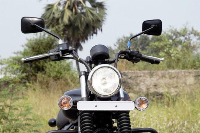 Bajaj Avenger 220 Street & 220 Cruise