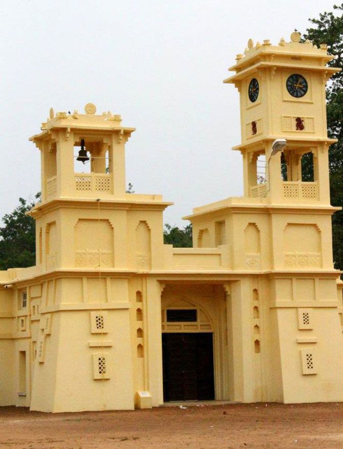 The clock tower at Shantiniketan