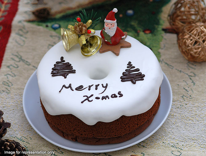 Order Merry Christmas Cake Online online  free delivery in 3 hours   Flowera