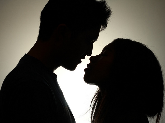 5 simple tips to spice up your intimacy