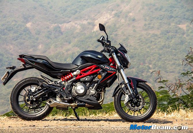 Benelli TNT 300 bản trang bị phanh ABS ra mắt với giá 115 triệu Đồng