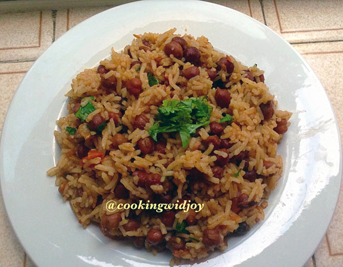 Kala Chana Achari Pulao