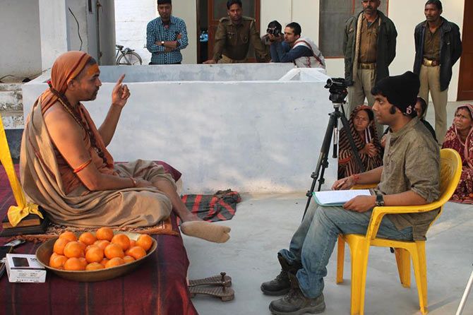 Srikar interviewing the next Shankaracharya as part of a NatGeo project in Allahabad, India