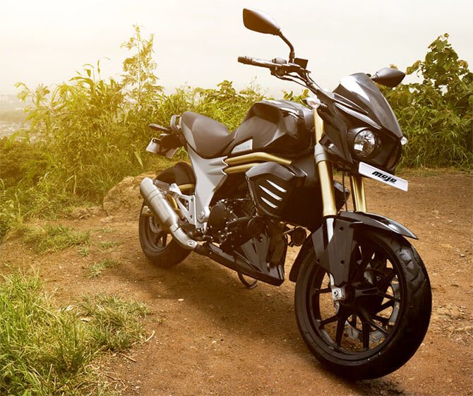 Mahindra Mojo