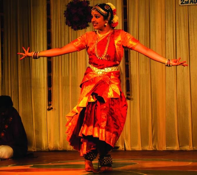 Swetha performing Bharata Natyam