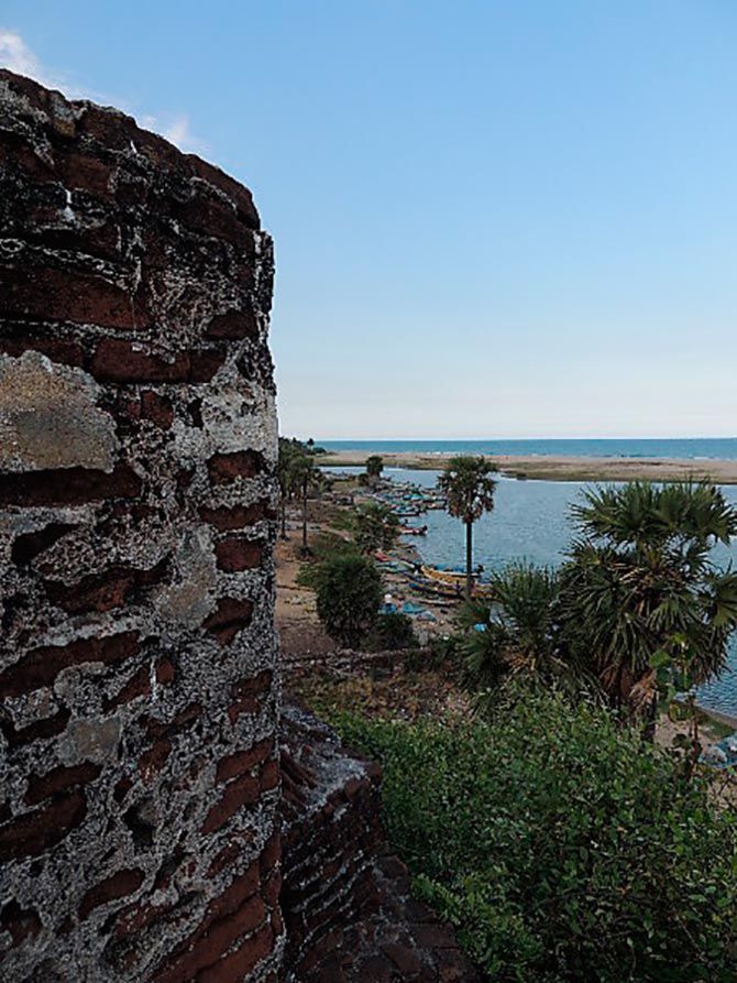 Alamparai Fort