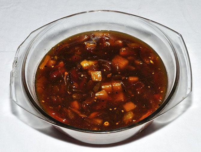 Tamatar Khejoor Chutney