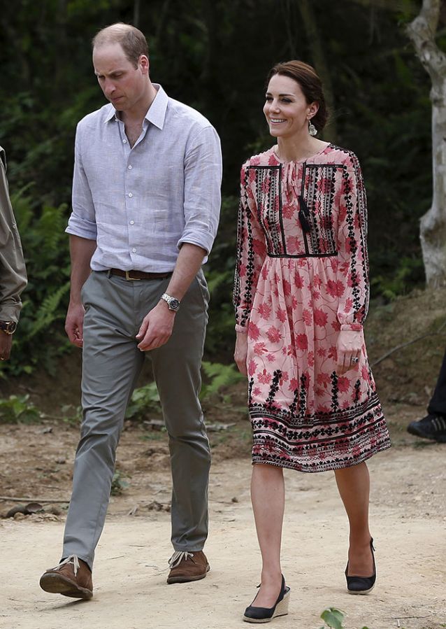 Kate recycles outfit for Bhutan visit! - Rediff.com Get Ahead