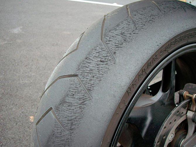 5 signs it s time to change your motorcycle tyres - Rediff 