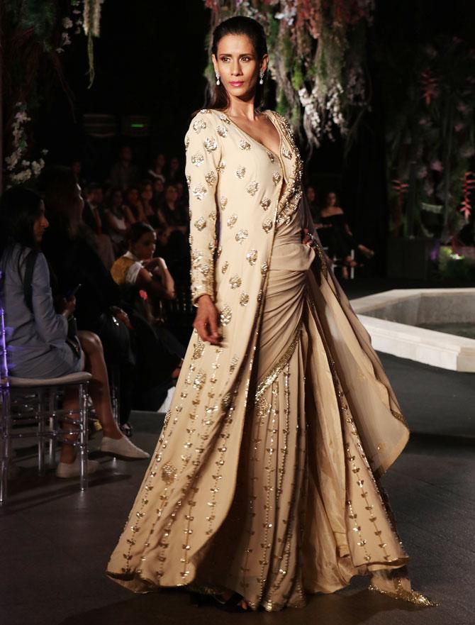 Pics: Shraddha, Sushant walk for Manish Malhotra - Rediff.com Get Ahead