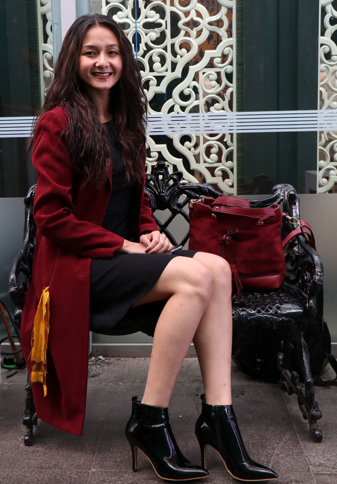 Model Jessica Ruth Cunville Marbaniang looked a million bucks in this red top and little black dress