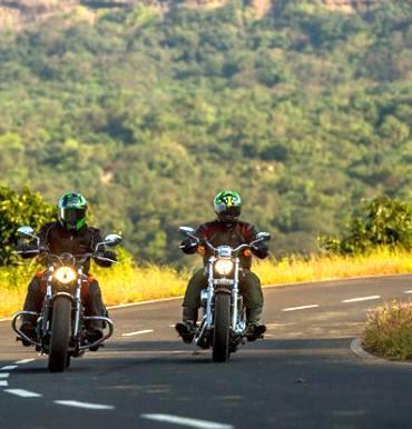 Harley-Davidson 1200 Custom Vs Indian Scout Sixty: Comparison Review