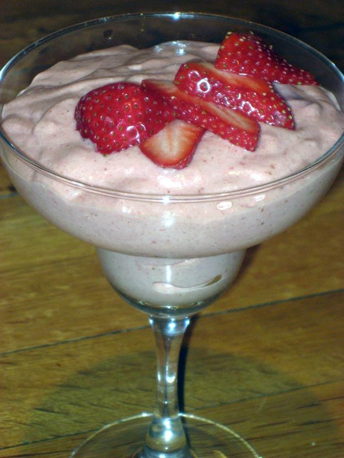 Frozen Strawberry Yoghurt