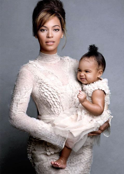 Singer Beyonce and her beautiful daughter