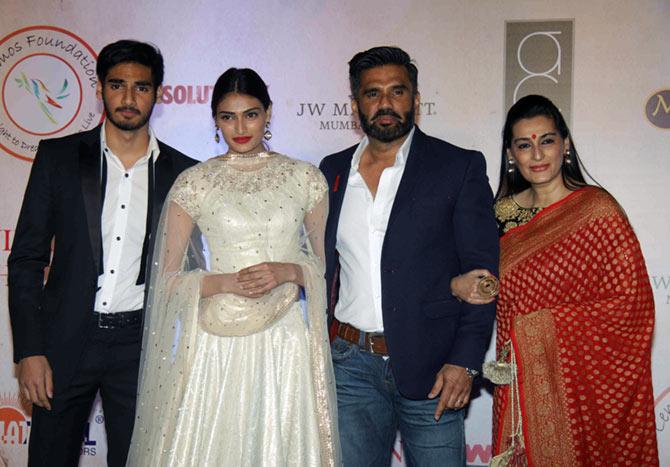 Ahaan Shetty, Athiya Shetty, Sunil Shetty and Mana Shetty