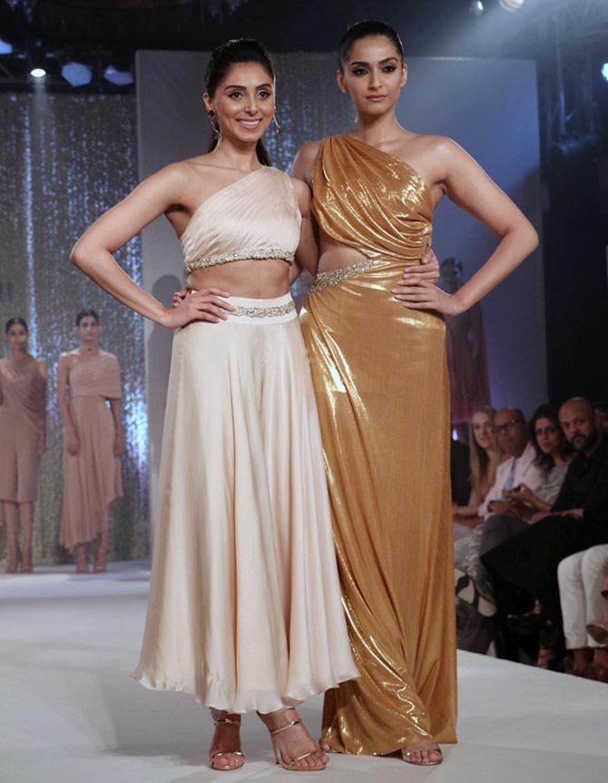 Pernia Qureshi and Sonam Kapoor