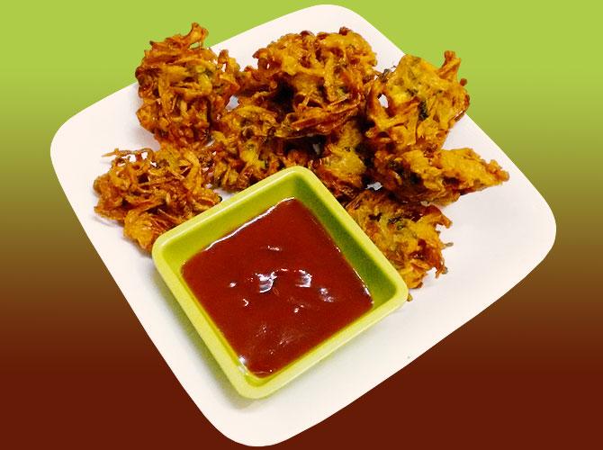 Chicken Onion Pakoras