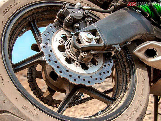 Uden tvivl Forvent det Brudgom Kawasaki Versys 650: Review - Rediff.com Get Ahead