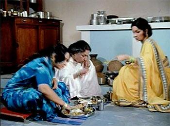  A still from movie Sau Din Saas Ke.