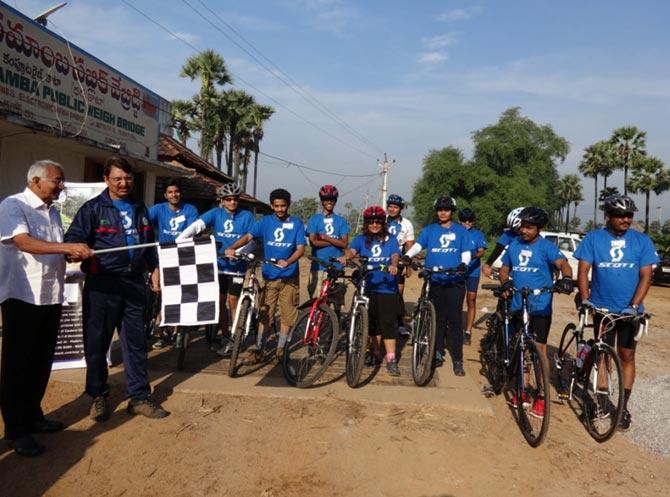 Vandana Chaudhary at the start line