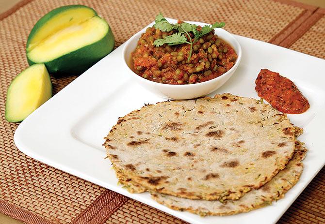 Kacha Aam Paratha