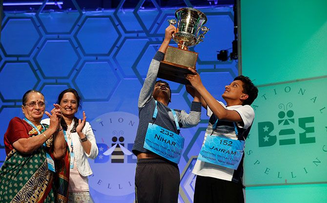 Nihar and Jairam lift the winning trophy