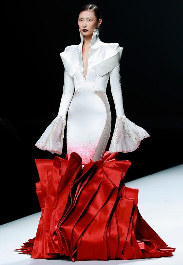 #ChinaFashionWeek: 8 styles that seriously look BIZARRE - Rediff.com ...