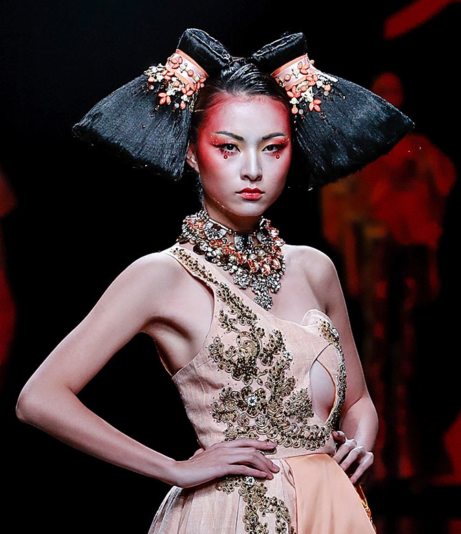 #ChinaFashionWeek: 8 styles that seriously look BIZARRE - Rediff.com ...