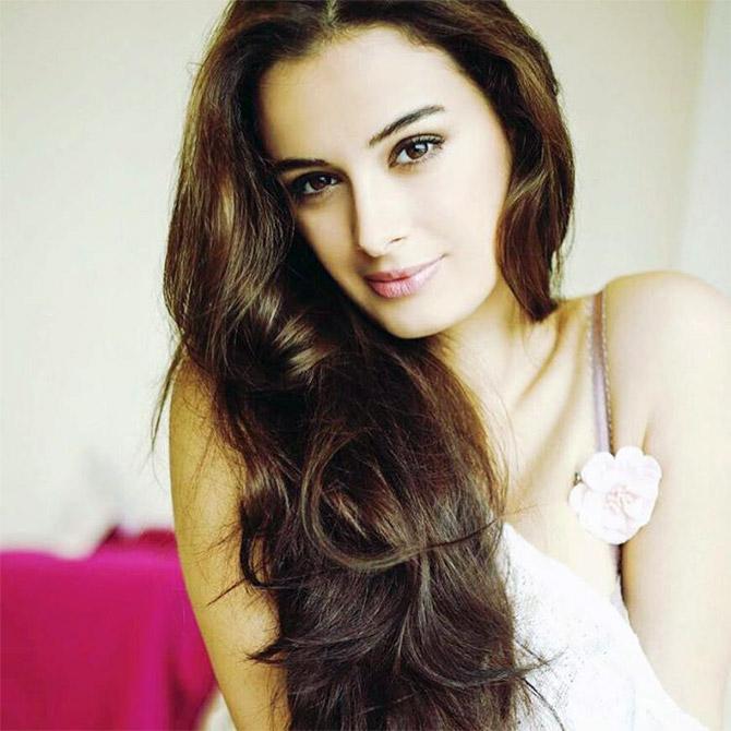 Evelyn Sharma