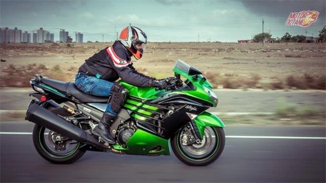 Kawasaki Ninja ZX-14R 2016 Review