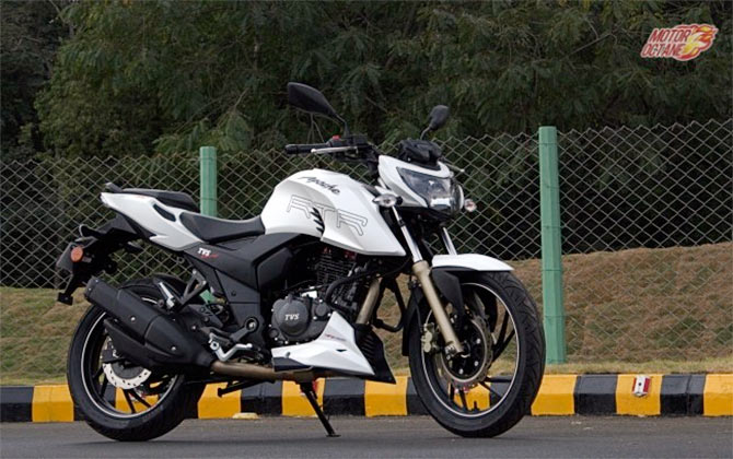 White Apache 200 Price In India