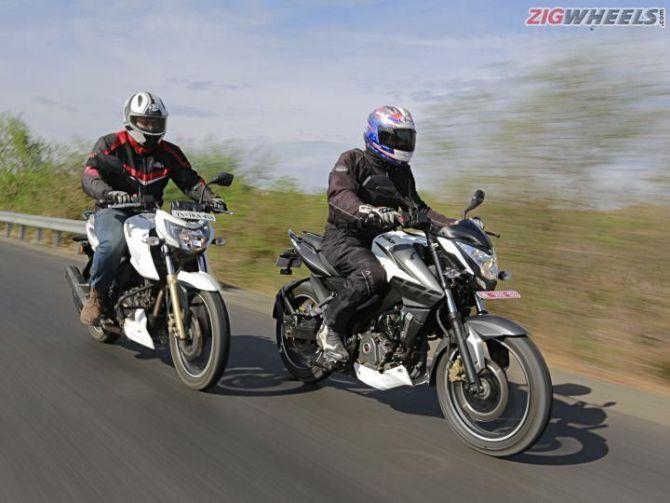 Bajaj Pulsar NS 200 against the TVS RTR 200