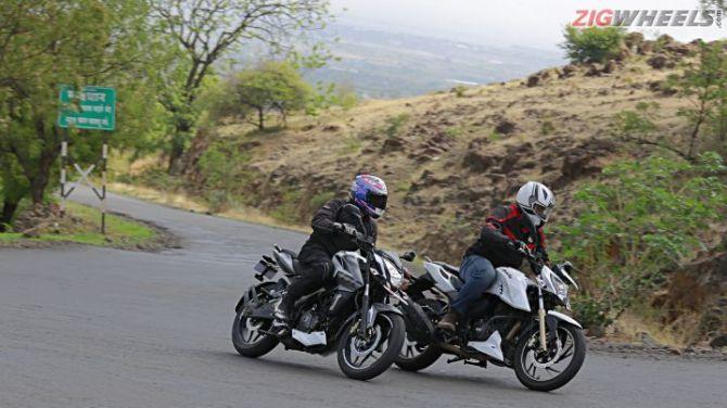 Bajaj Pulsar NS 200 against the TVS RTR 200