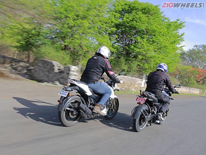 Bajaj Pulsar NS 200 against the TVS RTR 200