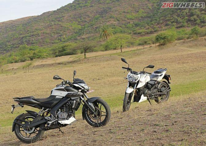 Bajaj Pulsar NS 200 against the TVS RTR 200