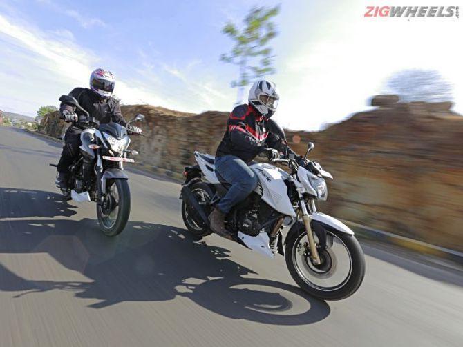 Bajaj Pulsar NS 200 against the TVS RTR 200