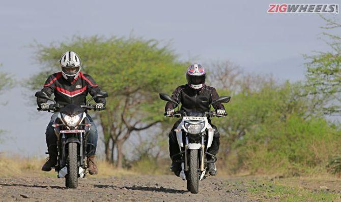 Bajaj Pulsar NS 200 against the TVS RTR 200