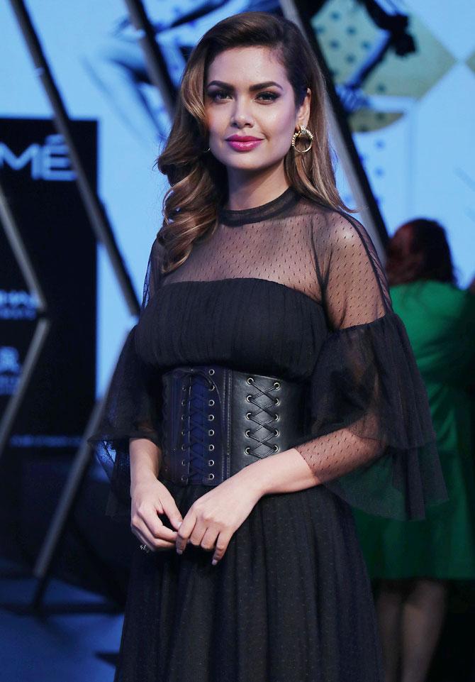 Esha Gupta kinky Lakme Fashion Week