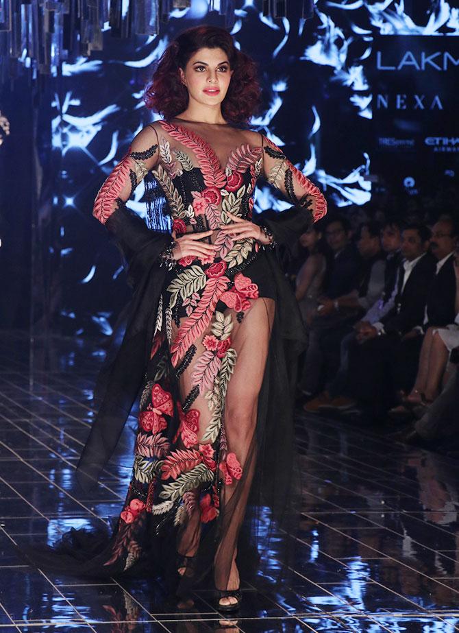 Jacqueline Fernandez showstopper Manish Malhotra